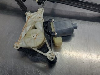 ELEVALUNAS DELANTERO DERECHO AUDI A3 SPORTBACK (8
