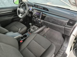 TOYOTA HILUX TOYOTA HILUX 2.4D 150 CV CESTA ELEVADORA