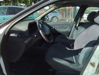 Centralita renault 8200331477 clio ii fase 5183101