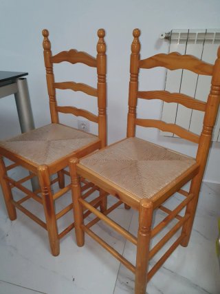 Sillas costureras de madera