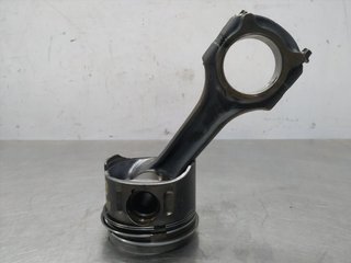 PISTON MERCEDES-BENZ VITO BASIC-KOMBI (639) D-646