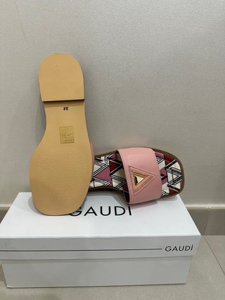 Ciabatte da donna Gaudi rosa con triangoli