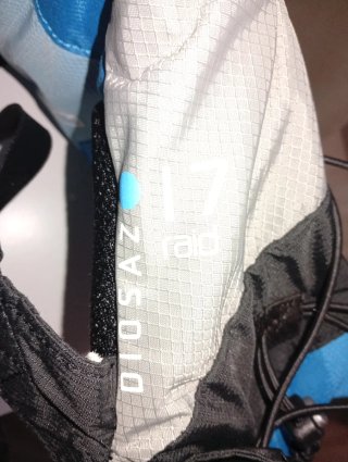 Mochila Quechua  17 litro Modelo  Diosaz Raid