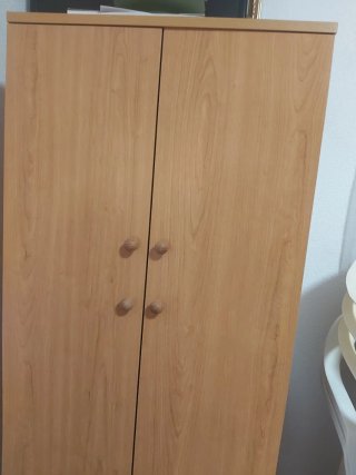 Armario pequeño de madera medidas  ancho 65 alto 1