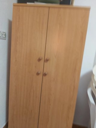 Armario pequeño de madera medidas  ancho 65 alto 1