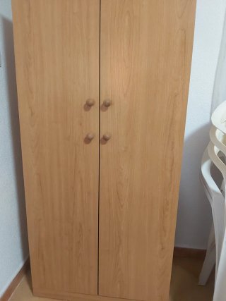Armario pequeño de madera medidas  ancho 65 alto 1