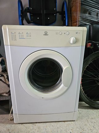 Secadora Indesit 6kg Condensación