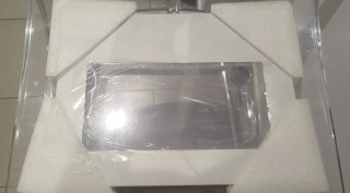 BitFenix Prodigy panel lateral y frontal