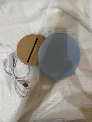 Lampada personalizzata legno e plastica