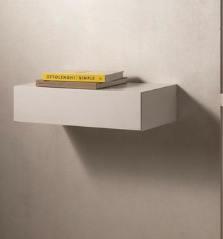Consola recibidor pared blanca