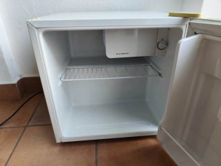 Mini nevera blanca