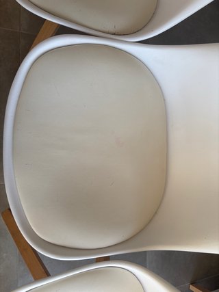 4 Sillas de comedor blancas / madera  / plástico/