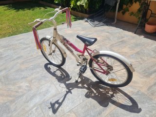 Bicicleta infantil niña