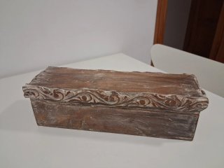 Caja de madera decorada