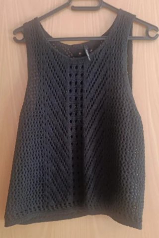 Top negro de crochet