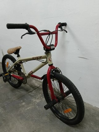 Bicicleta BMX GT Compe Giro 360