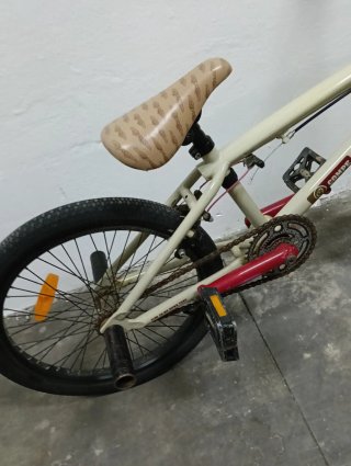 Bicicleta BMX GT Compe Giro 360