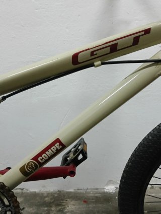 Bicicleta BMX GT Compe Giro 360