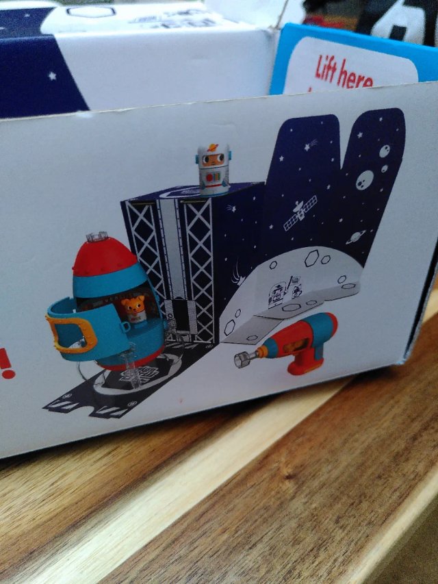 Juego para atornillar +3 años Design & Drill.