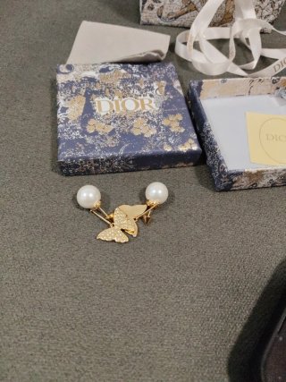 Pendientes Dior Mariposa Perla Dorados