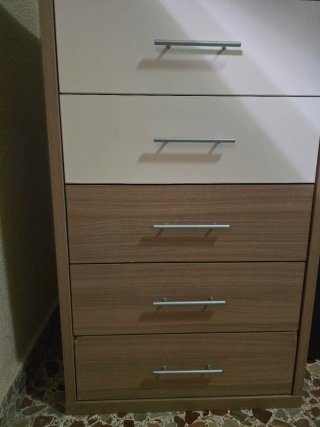 mesita y sinfonier para habitación