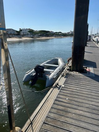 Barca neumática QuickSilver 300 + Tohatsu 8CV