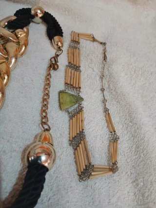 Lote de collares varios