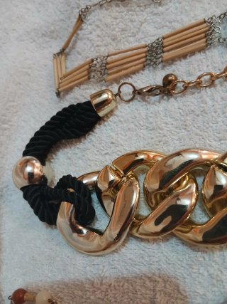 Lote de collares varios