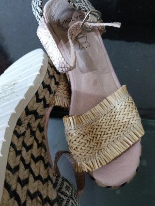 Sandalias cuña a estrenar Talla 36