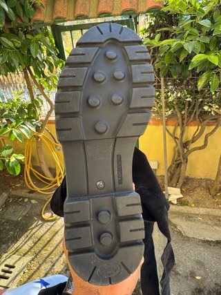 Stivaletti neri con inserti argento