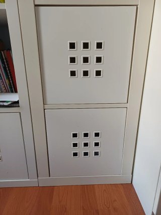Caja organizadora blanca para estanterías