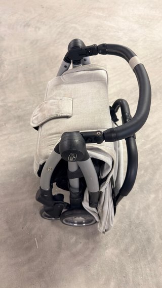 Silla de paseo Chicco tamaño maleta
