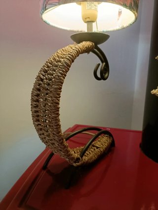 Lámpara vintage fibra natural y hierro.