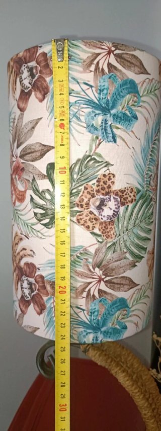 Lámpara vintage fibra natural y hierro.