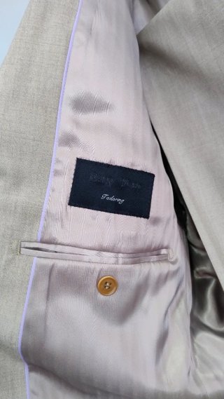 Traje de hombre beige