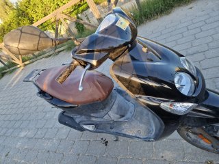 Yamaha Neos 4T Scooter Negro
