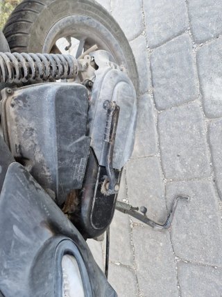 Yamaha Neos 4T Scooter Negro