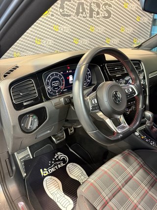 Volkswagen Golf GTI PERFOMANCE 245CV