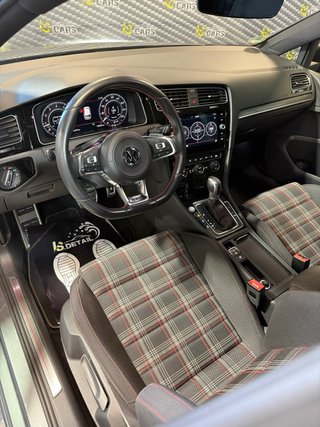 Volkswagen Golf GTI PERFOMANCE 245CV