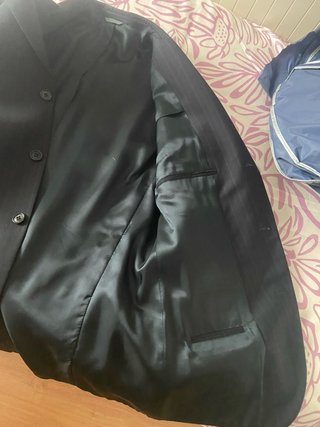 Traje de hombre elegante a rayas