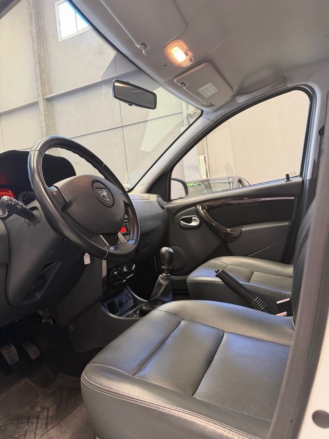 Dacia Duster 2012