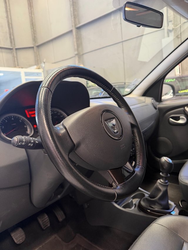 Dacia Duster 2012