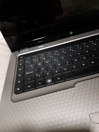 Portátil HP i3 Gris/Plateado 30 euros negociable