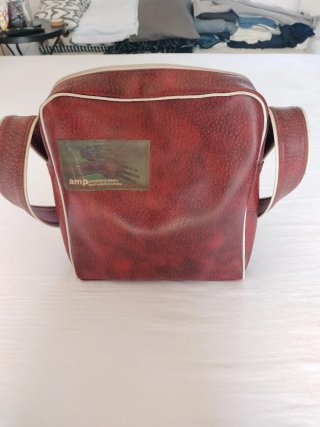 Borsa a tracolla in pelle rossa capiente