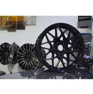 Juego de 4 Llantas 18 M4 GTS Glossy Black BM063