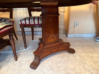 Mesa comedor estilo francés nogal