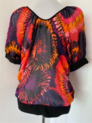 Blusón ligero multicolor Talla M
