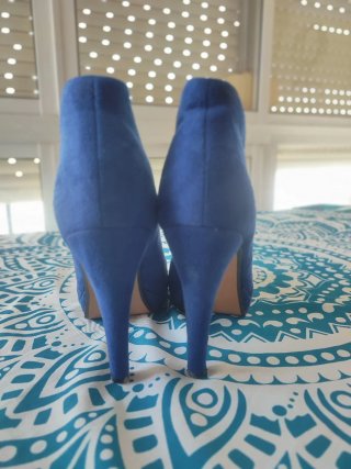 Botines tacón azul Lefties