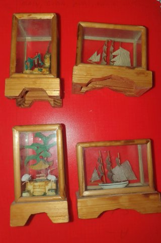 Maquetas en urna de cristal