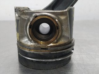 PISTON MERCEDES-BENZ SPRINTER II JAMES COOK (906)